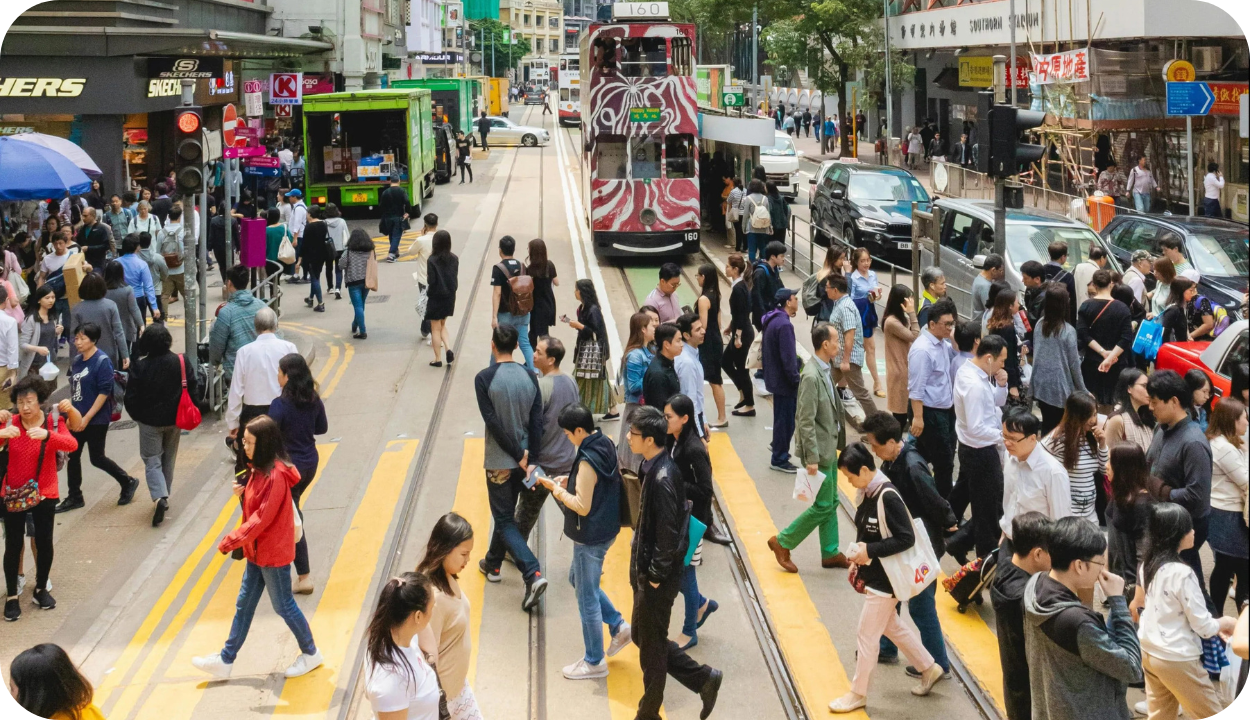 人才流动新趋势：银行高管为何告别新加坡和英国，重返中国香港？